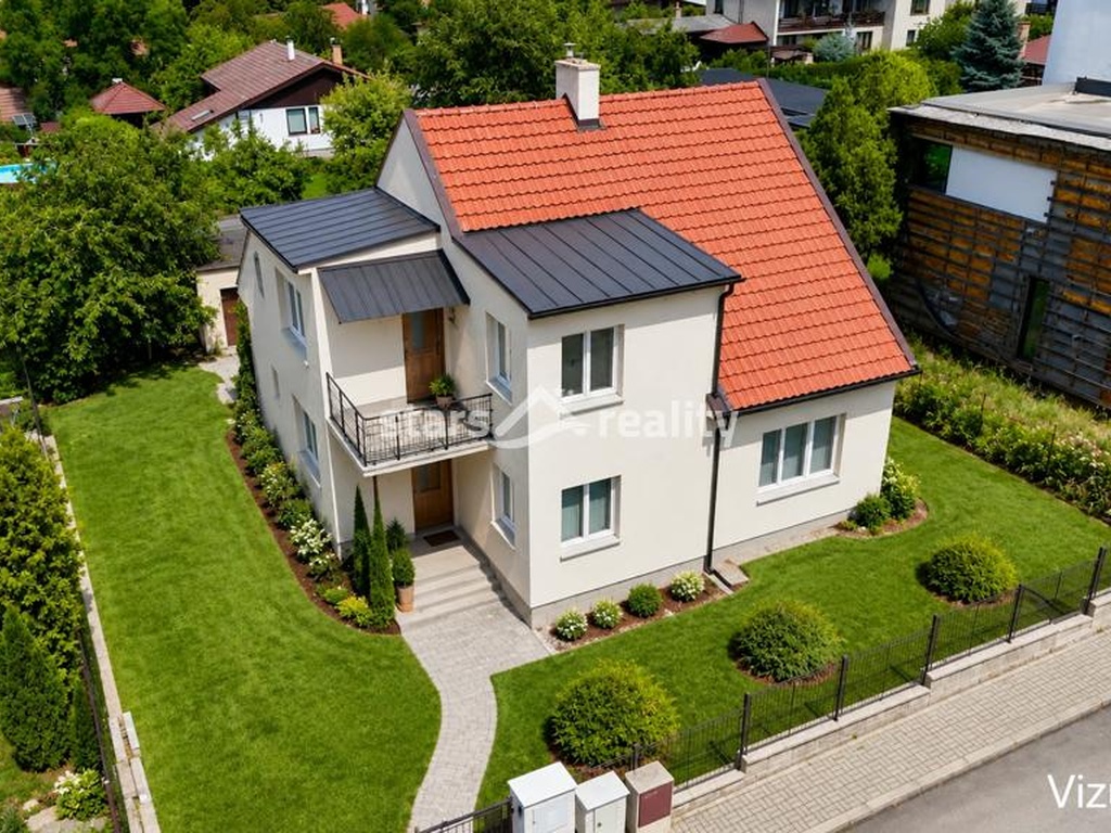 Prodej rodinného domu 4+1 se zahradou 870 m², Zlosyň, okres Mělník