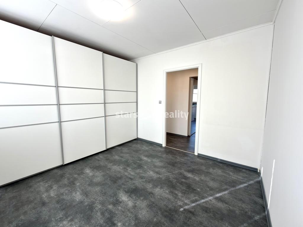 Prodej bytu 3+1, 75 m2, OV, ul. Jarní - Úžice