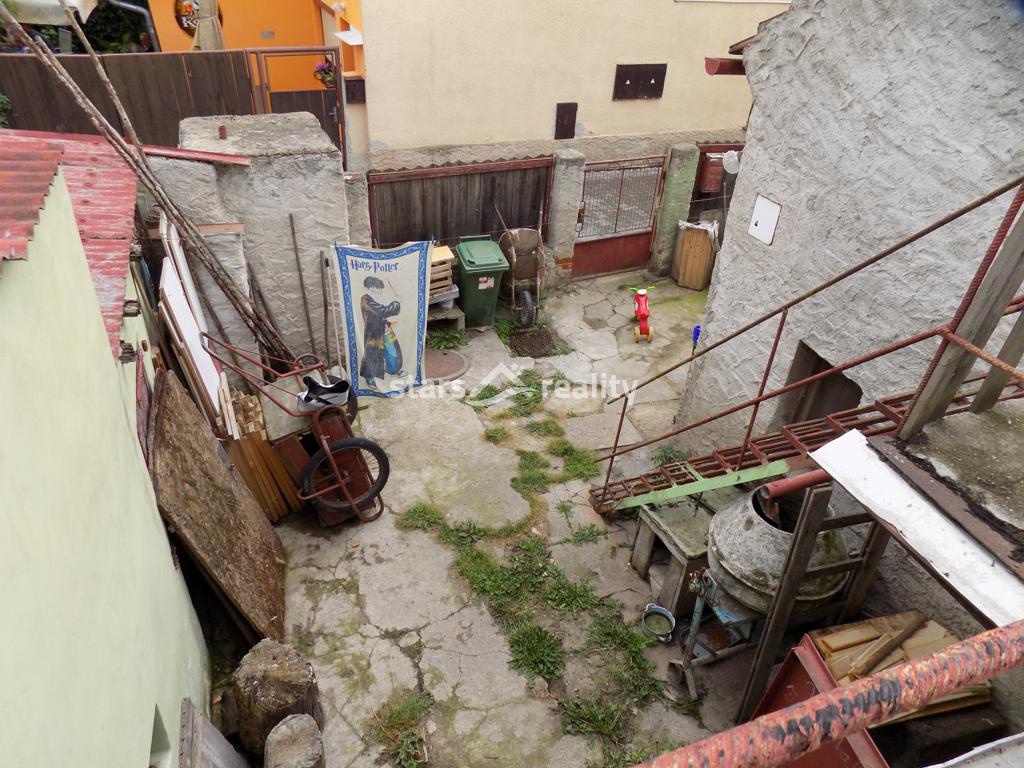 Prodej domu 3+1, na pozemku 182 m2 v Lužci nad Vlt.
