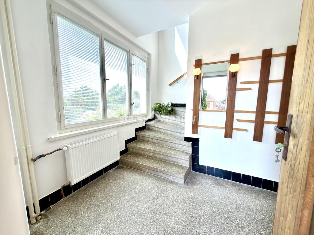 Prodej rodinného domu 4+1 se zahradou 870 m², Zlosyň, okres Mělník
