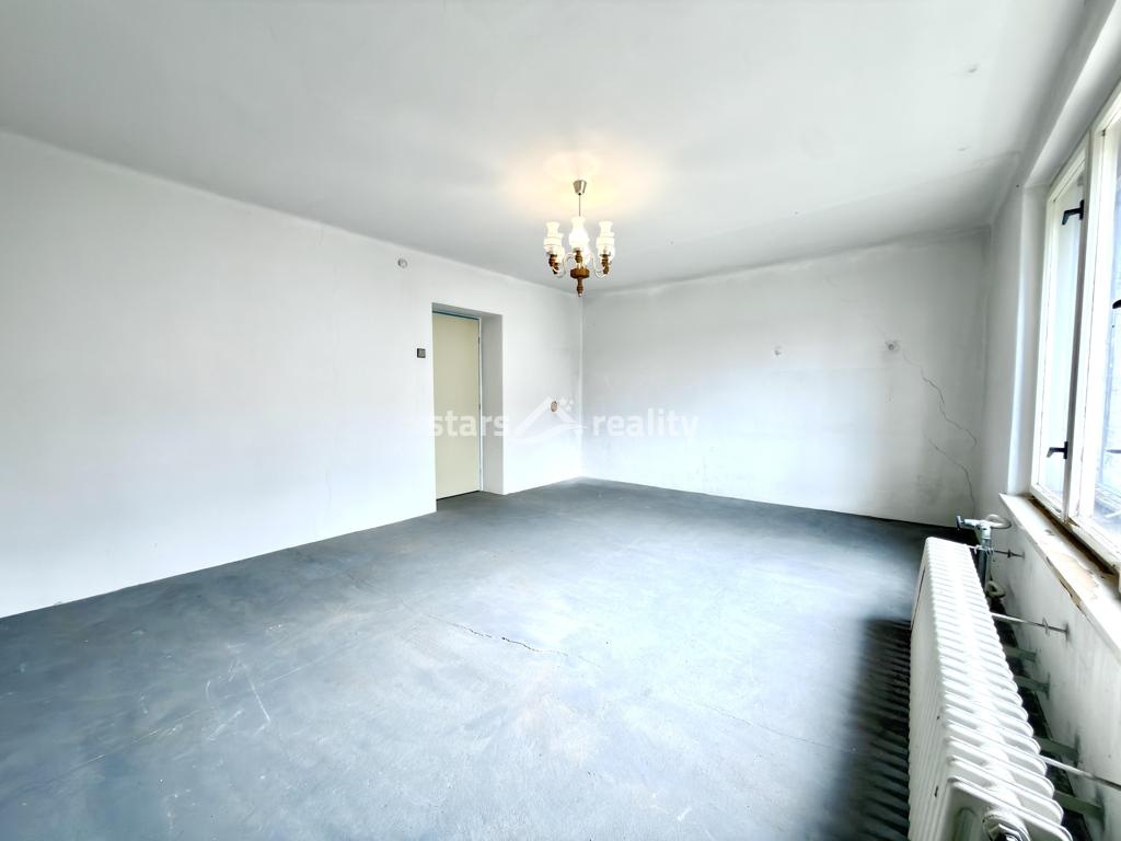 Prodej rodinného domu 4+1 se zahradou 870 m², Zlosyň, okres Mělník