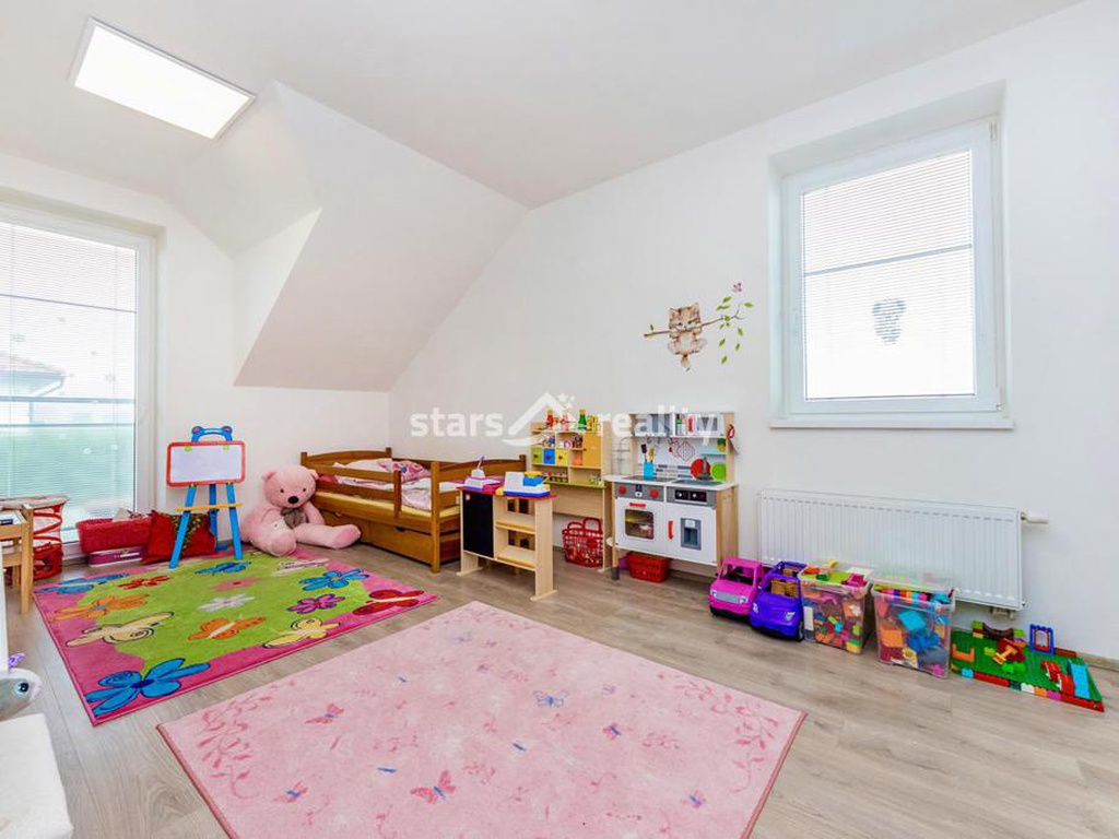 Prodej krajového RD 5+kk, pozemek 246 m2, Lomená - Veltrusy