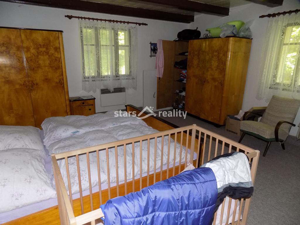 Prodej domu 4+1, pozemek 9523 m2, Desná III