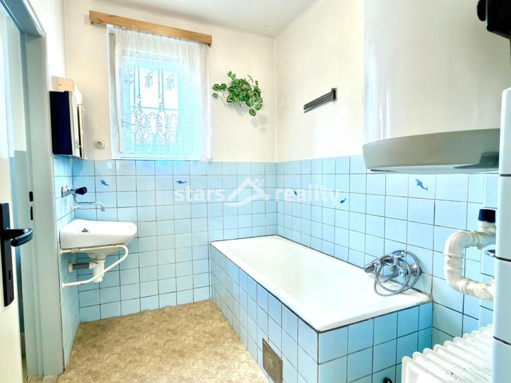 Prodej rodinného domu 4+1 se zahradou 870 m², Zlosyň, okres Mělník