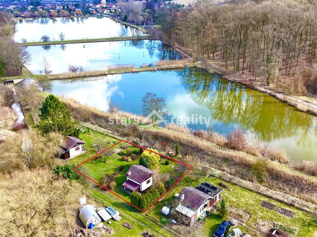 Prodej zděné chaty se zahradou Kralupy n.Vlt. Zeměchy