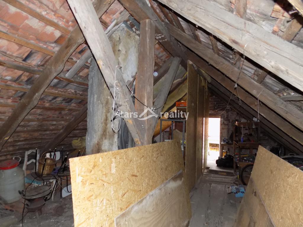 Prodej domu 3+1, na pozemku 182 m2 v Lužci nad Vlt.