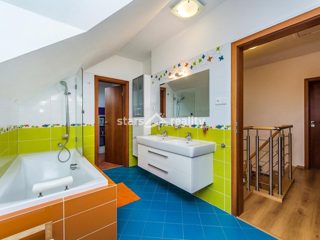 Prodej RD 5+kk s pozemkem 779 m2, Žatec okr. Louny