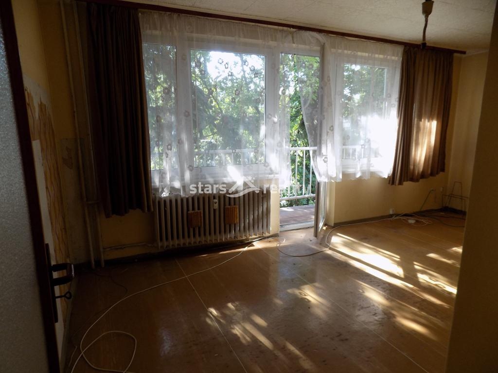 Prodej bytu 3+1/L, 61 m2, s garáží, Praha - Hostivař