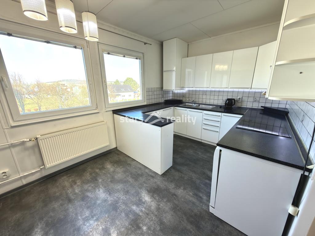 Prodej bytu 3+1, 75 m2, OV, ul. Jarní - Úžice