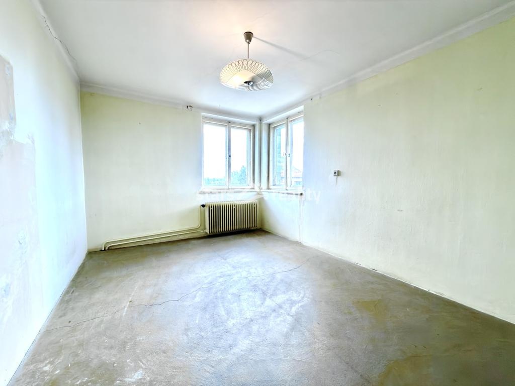 Prodej rodinného domu 4+1 se zahradou 870 m², Zlosyň, okres Mělník