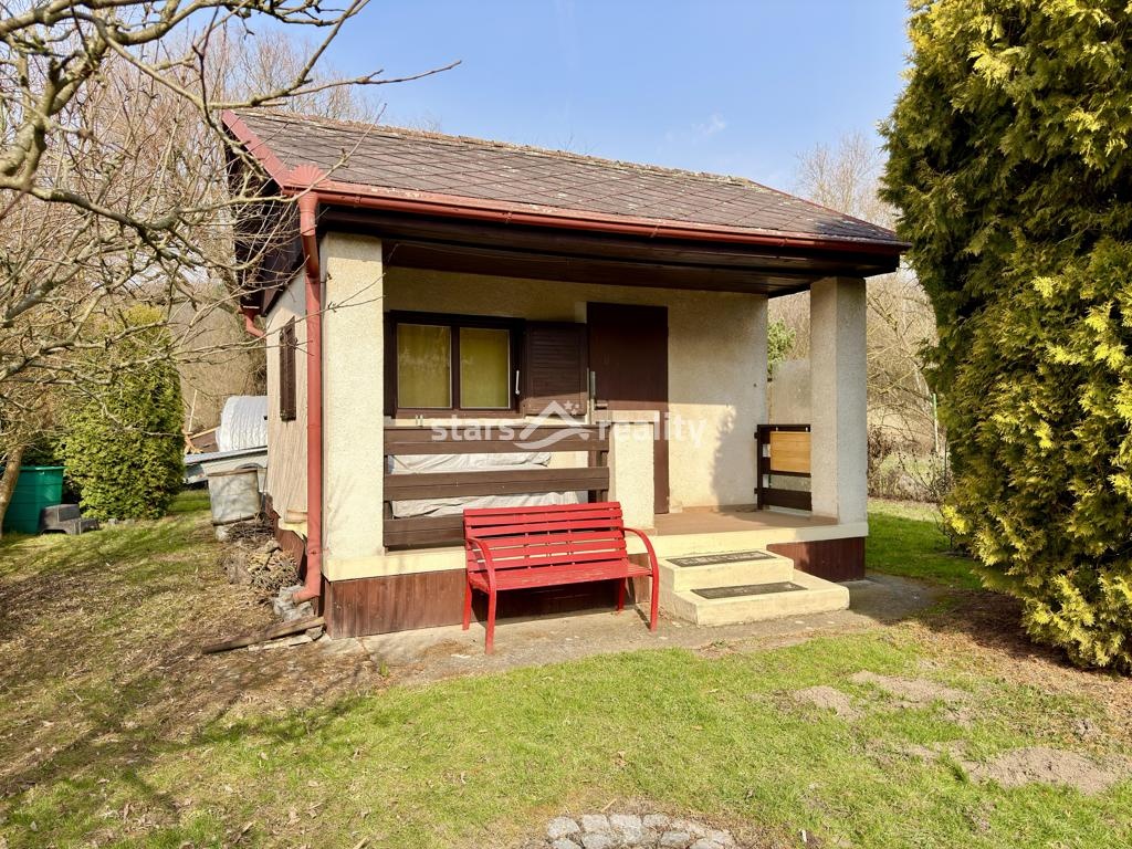 Prodej zděné chaty se zahradou Kralupy n.Vlt. Zeměchy