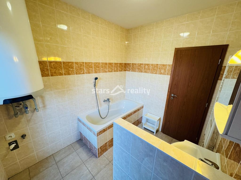 Pronájem bytu 2+kk 46m2, Bášť ul. Hlavní