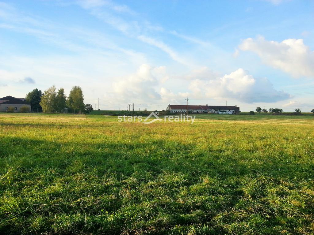 Prodej pozemku na výstavbu  RD o výměře 4660 m2 v obci Buštěhrad