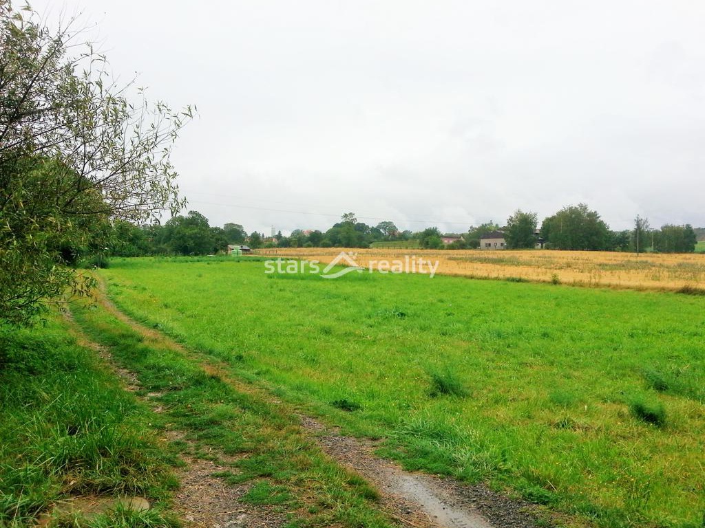 Prodej pozemku na výstavbu  RD o výměře 4660 m2 v obci Buštěhrad