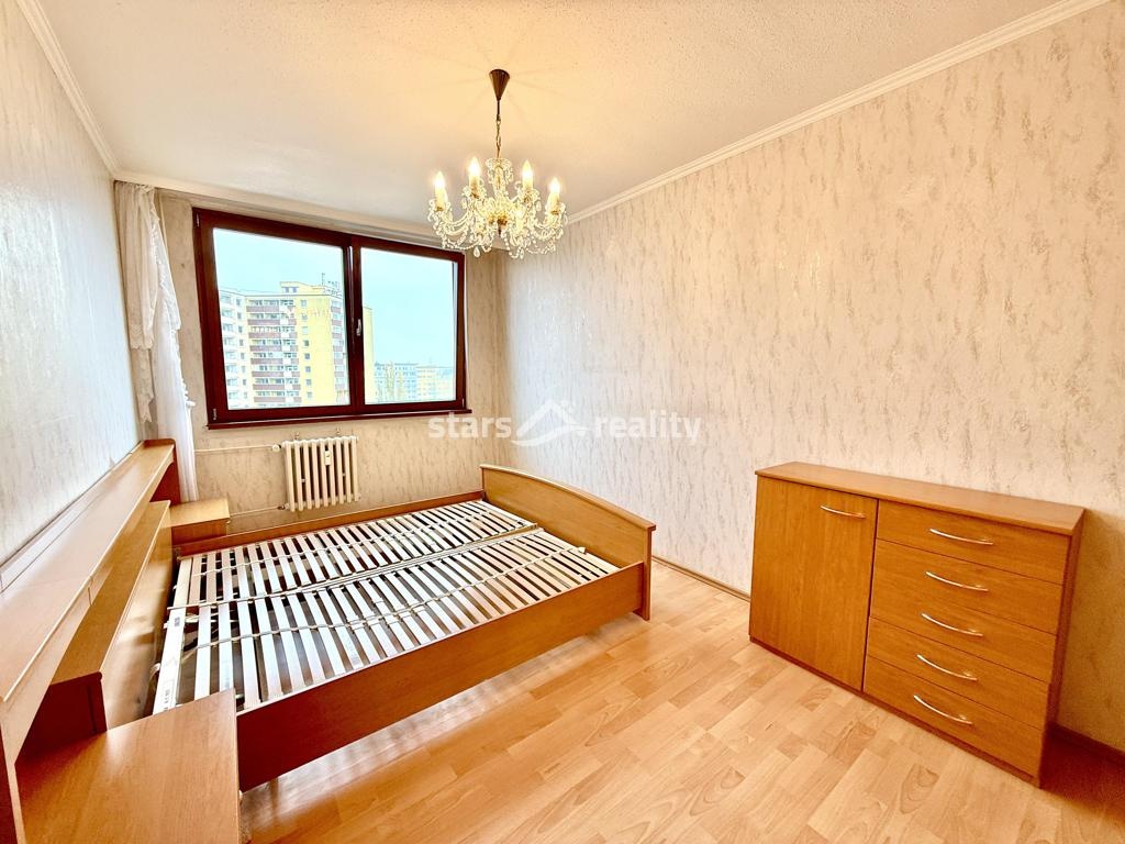 Pronájem bytu 3+1/L, 80m2 s možností garážového stání - ul.Děčínská Praha 9