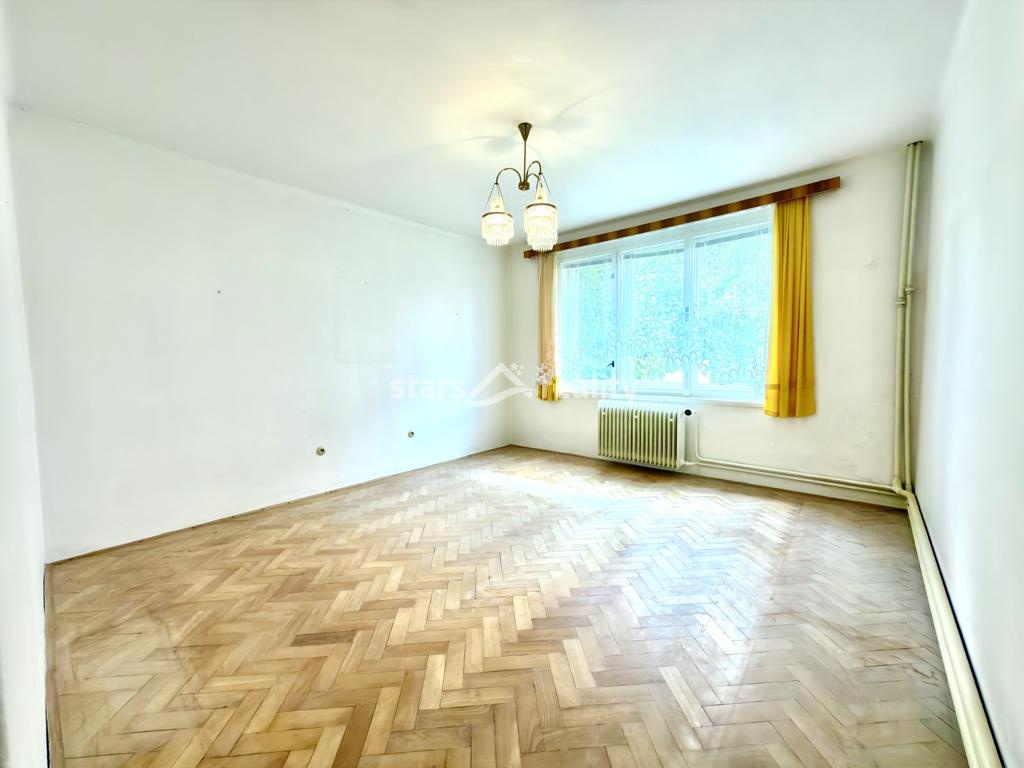 Prodej rodinného domu 4+1 se zahradou 870 m², Zlosyň, okres Mělník