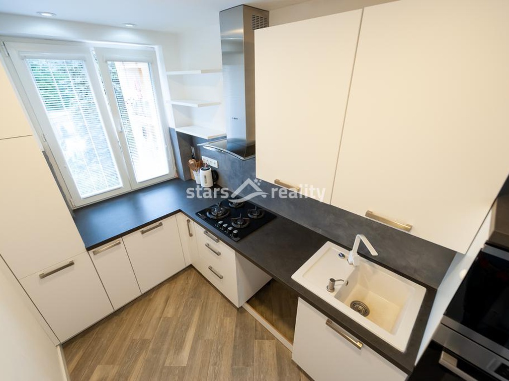 Prodej bytu 3+1/L 75 m2, cihla, po rekonstrukci, Mělník ul. Pod Vrchem