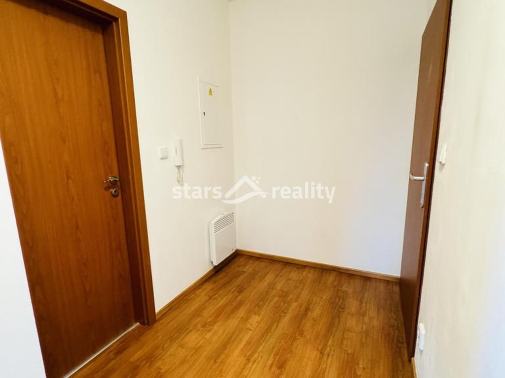 Pronájem bytu 2+kk 46m2, Bášť ul. Hlavní