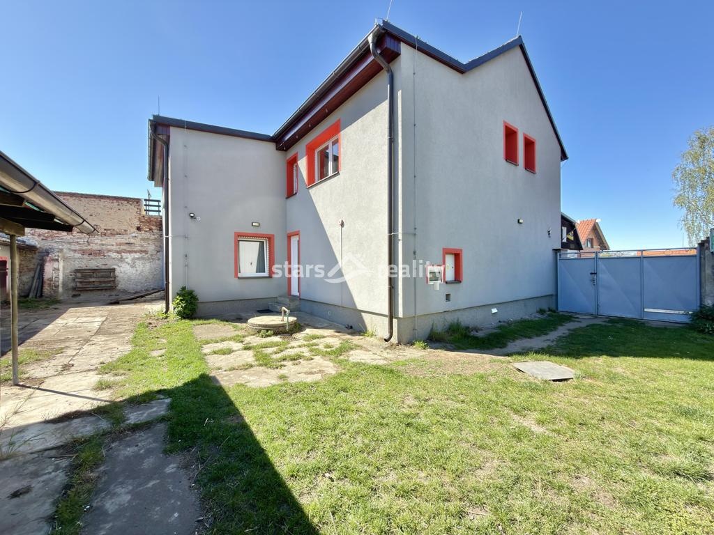 Prodej RD 5+1, pozemek 414 m2, Kozomín okr. Mělník