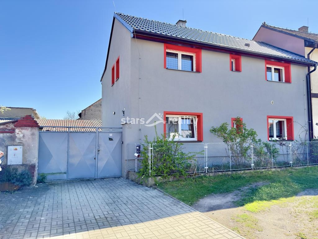 Prodej RD 5+1, pozemek 414 m2, Kozomín okr. Mělník