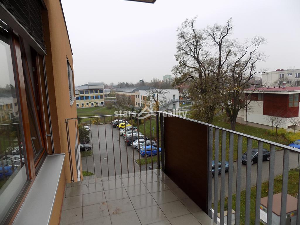 Pronájem bytu 1+kk s balkónem v Čelákovicích