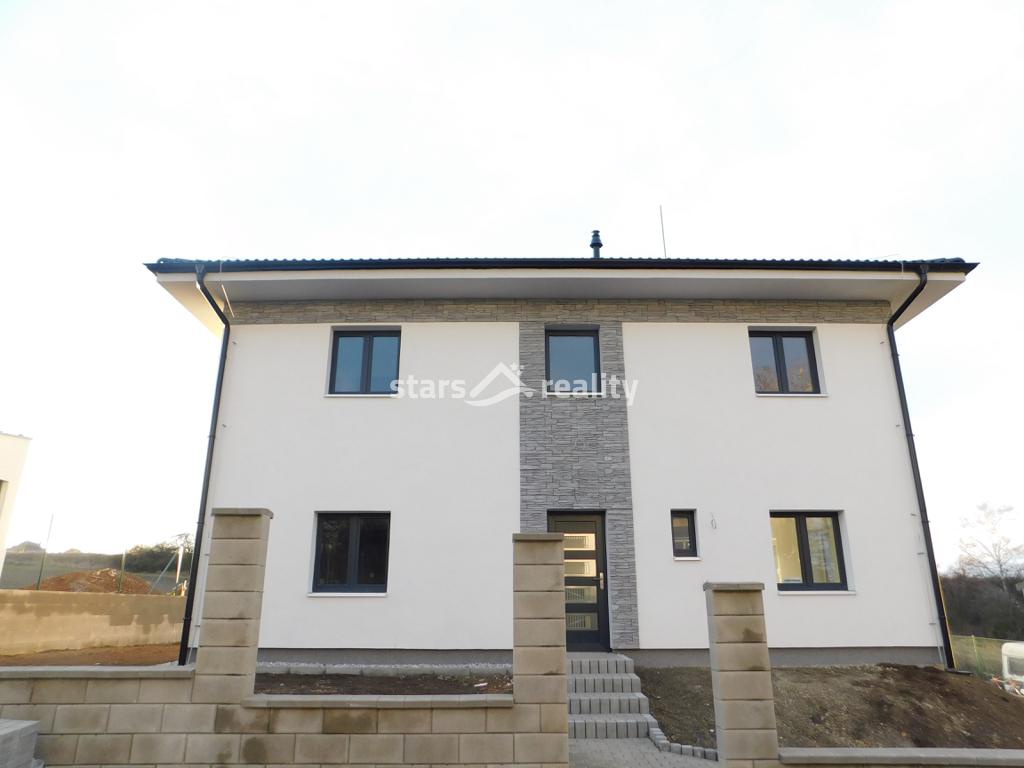 Prodej novostavby 5+kk, pozemek 800 m², Vinařice