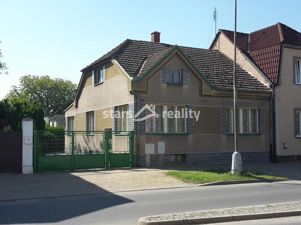 Prodej rodinného domu 3+1 s gvojgaráží v Čelákovicích