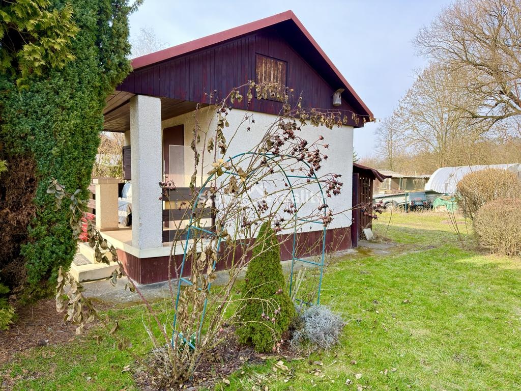 Prodej zděné chaty se zahradou Kralupy n.Vlt. Zeměchy