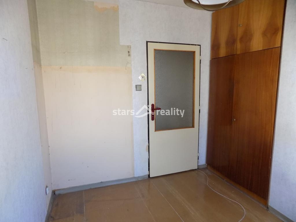 Prodej bytu 3+1/L, 61 m2, s garáží, Praha - Hostivař