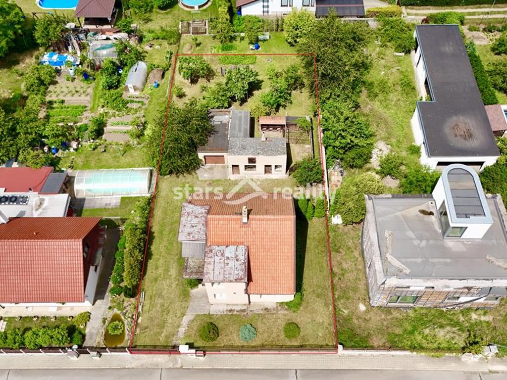 Prodej rodinného domu 4+1 se zahradou 870 m², Zlosyň, okres Mělník