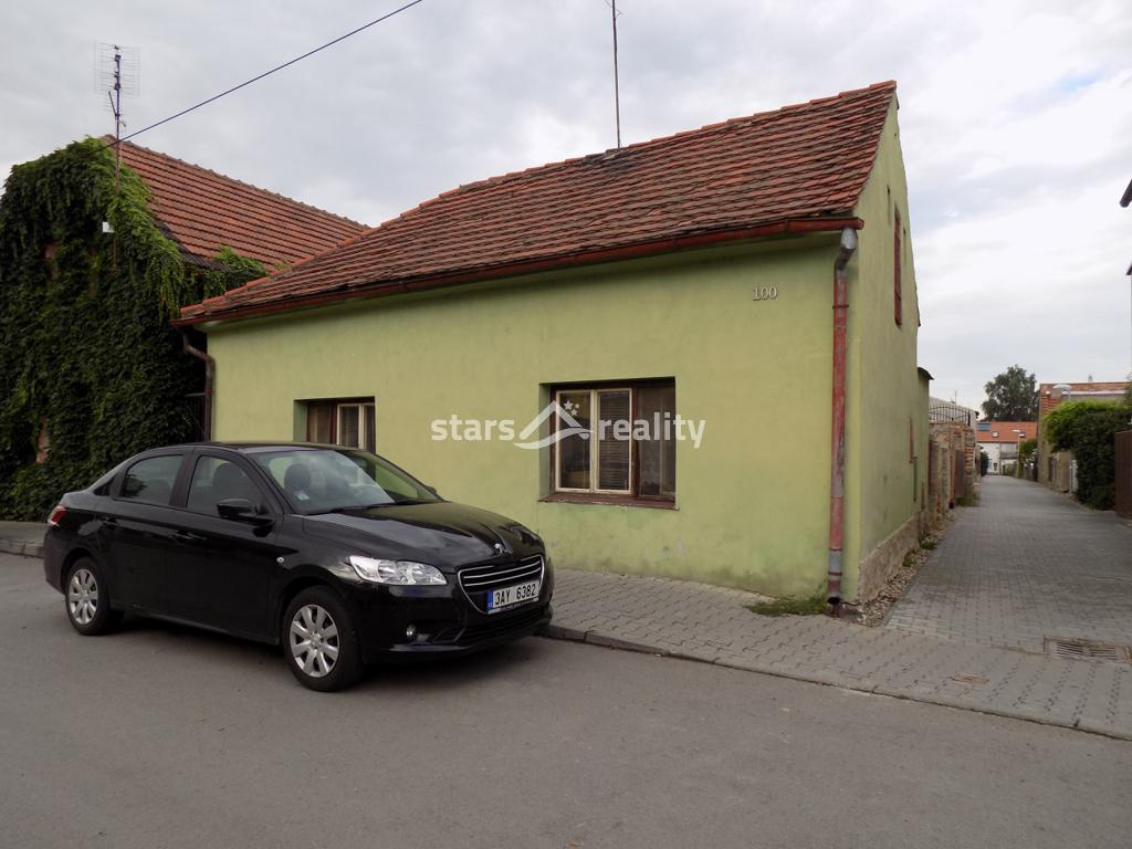 Prodej domu 3+1, na pozemku 182 m2 v Lužci nad Vlt.
