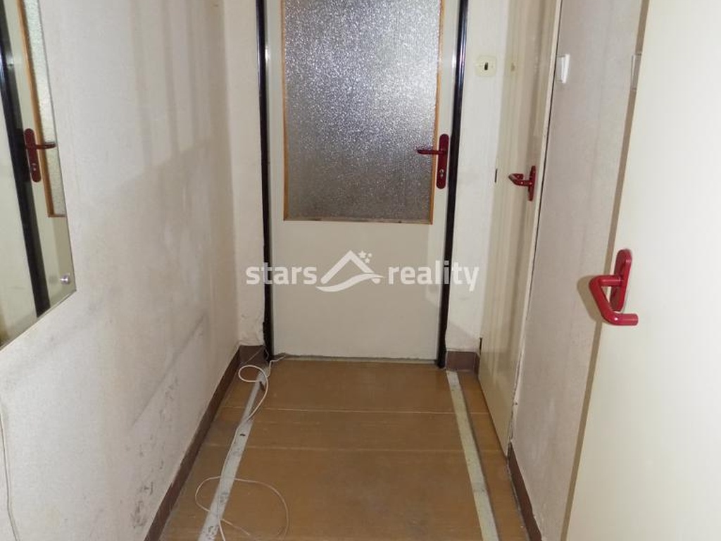 Prodej bytu 3+1/L, 61 m2, s garáží, Praha - Hostivař