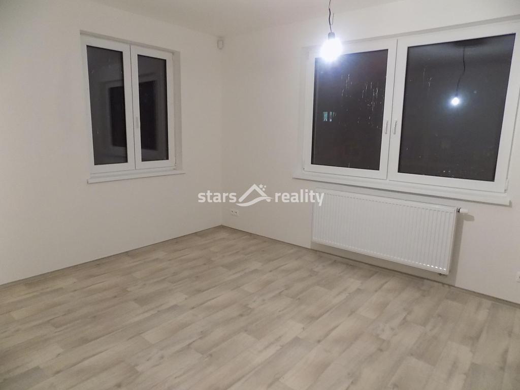 Pronájem bytu 3+1 v rodinném domě se zahradou v Čelákovicích