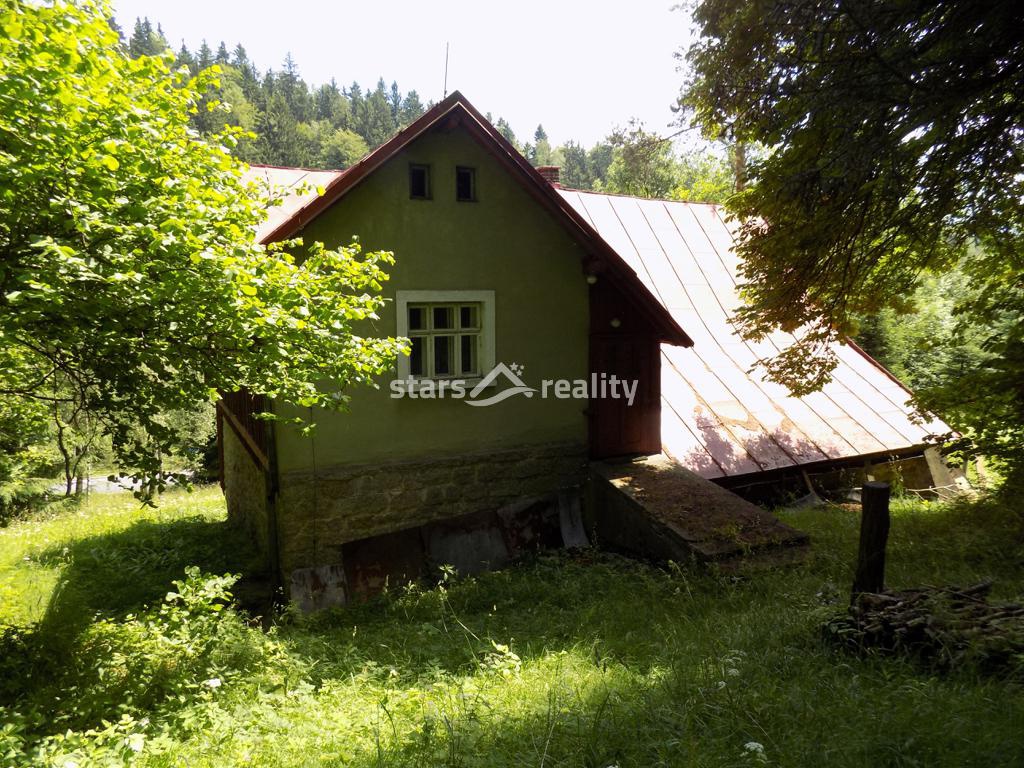 Prodej domu 4+1, pozemek 9523 m2, Desná III