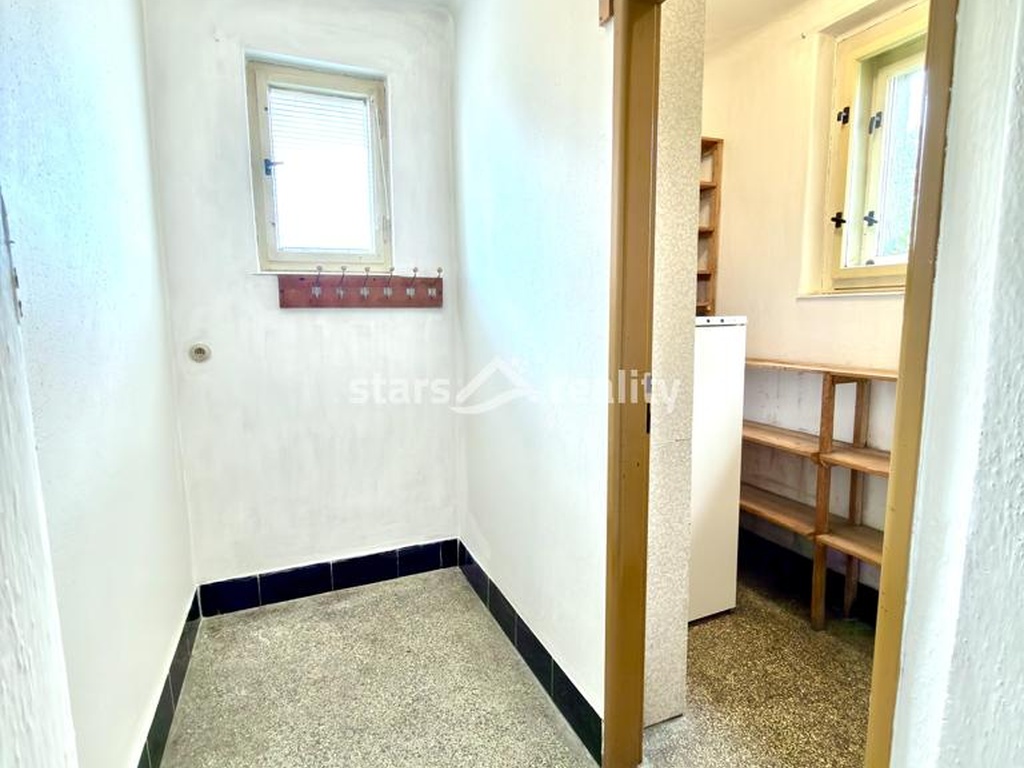 Prodej rodinného domu 4+1 se zahradou 870 m², Zlosyň, okres Mělník