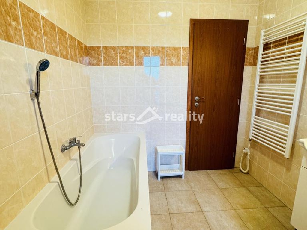 Pronájem bytu 2+kk 46m2, Bášť ul. Hlavní