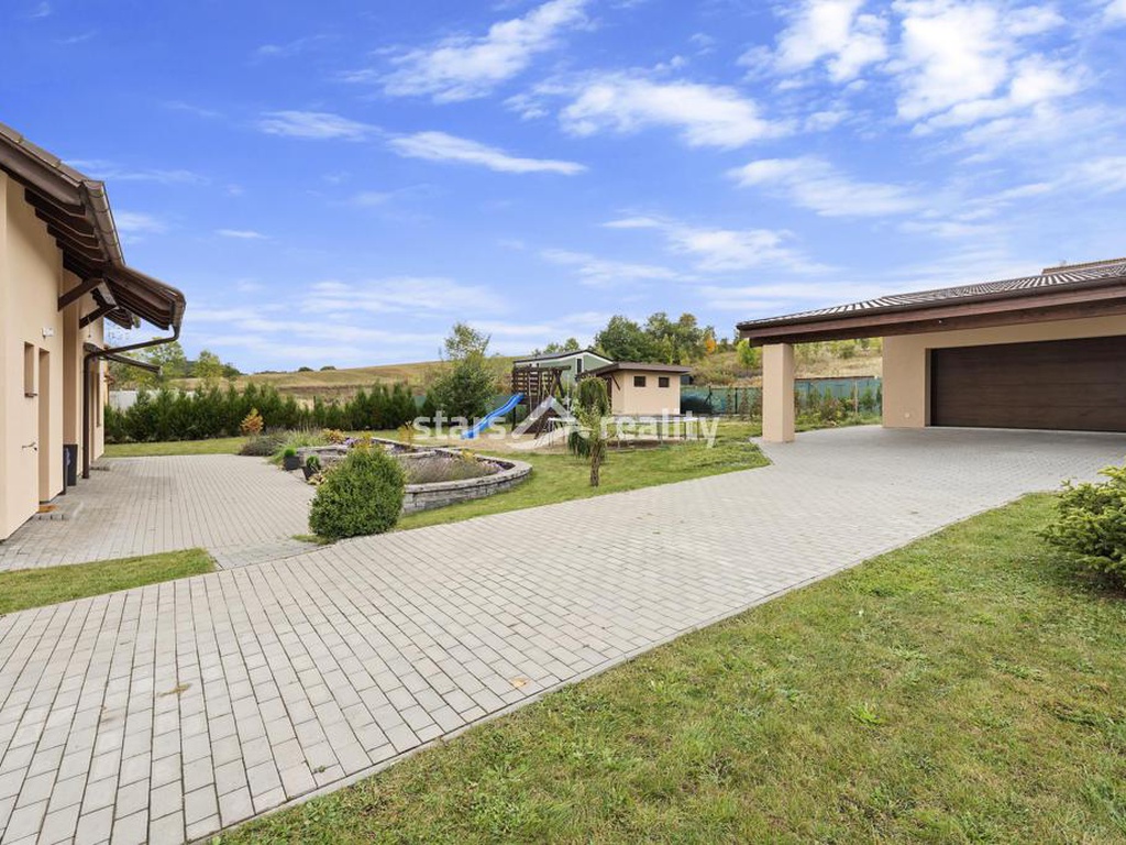 Prodej RD 5+kk, garáž, pozemek 1.150 m2 Kralupy n. Vlt. ul. U Háje