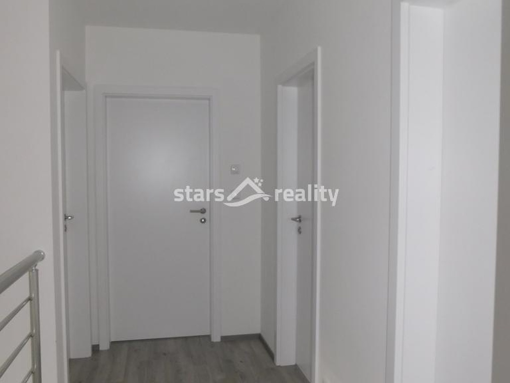 Prodej novostavby 5+kk, pozemek 800 m², Vinařice