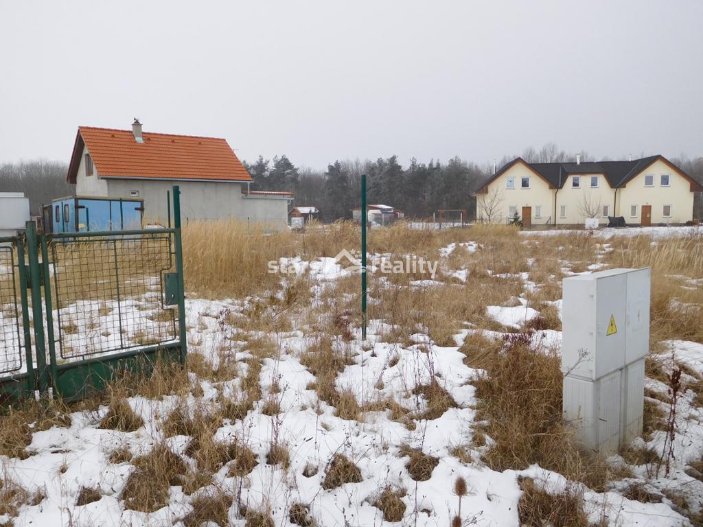 Pozemek k bydlení 500m2, Vadkovice, okr.Chomutov