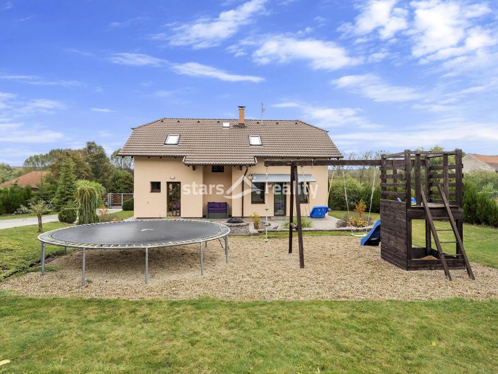 Prodej RD 5+kk, garáž, pozemek 1.150 m2 Kralupy n. Vlt. ul. U Háje