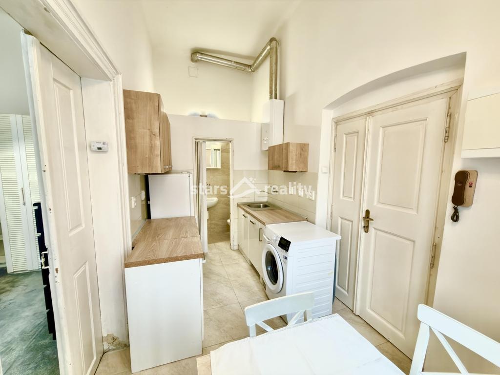 Prodej bytu 2+1, 30 m2, OV, Praha 1, ul. Smetanovo nábřeží