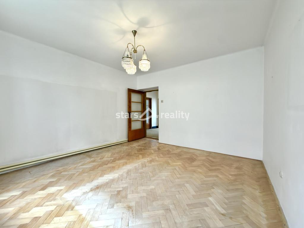 Prodej rodinného domu 4+1 se zahradou 870 m², Zlosyň, okres Mělník