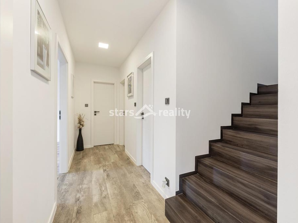 Prodej RD 5+kk 176 m2, pozemek 1000 m2, Byšice ul. Mladoboleslavská