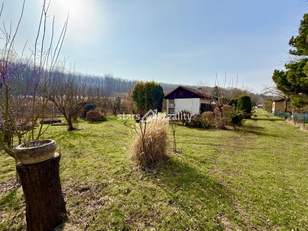 Prodej zděné chaty se zahradou Kralupy n.Vlt. Zeměchy