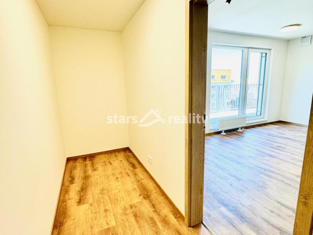 Pronájem bytu 1+kk 33 m2 + terasa 12 m2 + stání, Odolena Voda ul. Pod Sokolákem