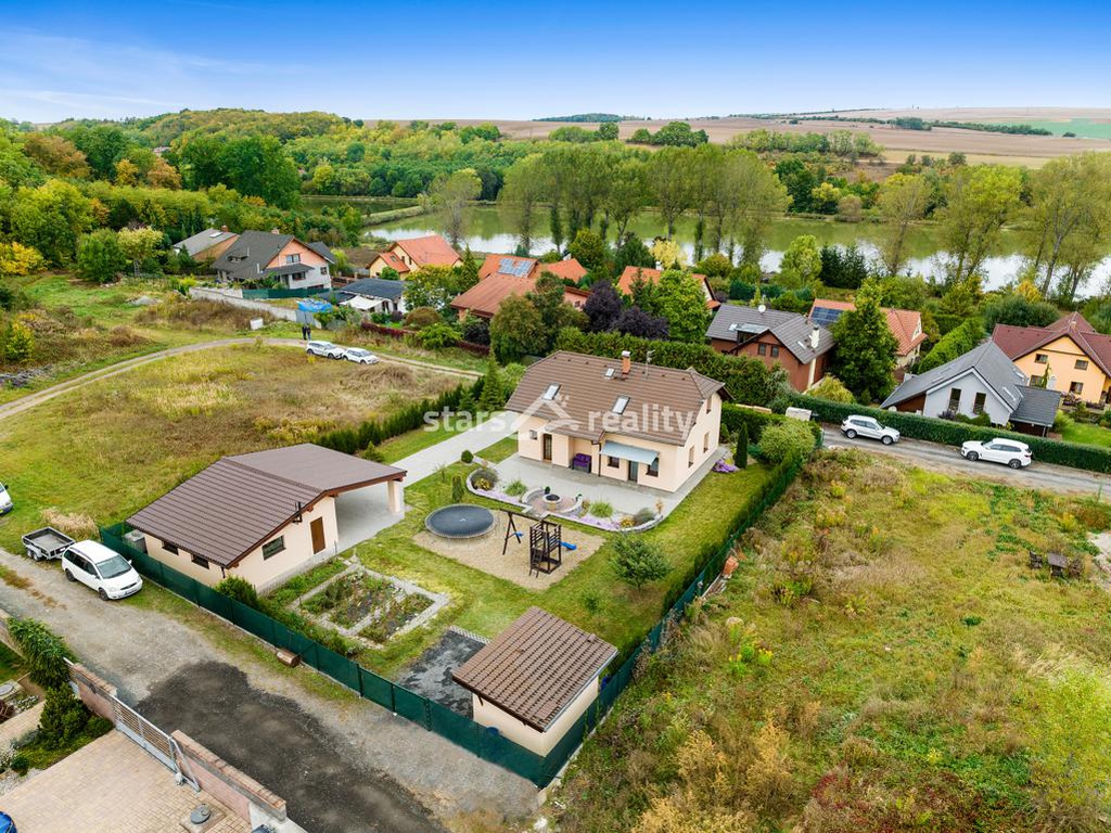Prodej RD 5+kk, garáž, pozemek 1.150 m2 Kralupy n. Vlt. ul. U Háje