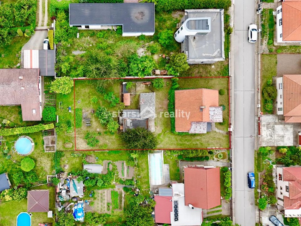 Prodej rodinného domu 4+1 se zahradou 870 m², Zlosyň, okres Mělník