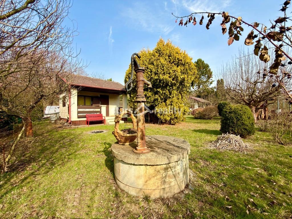 Prodej zděné chaty se zahradou Kralupy n.Vlt. Zeměchy