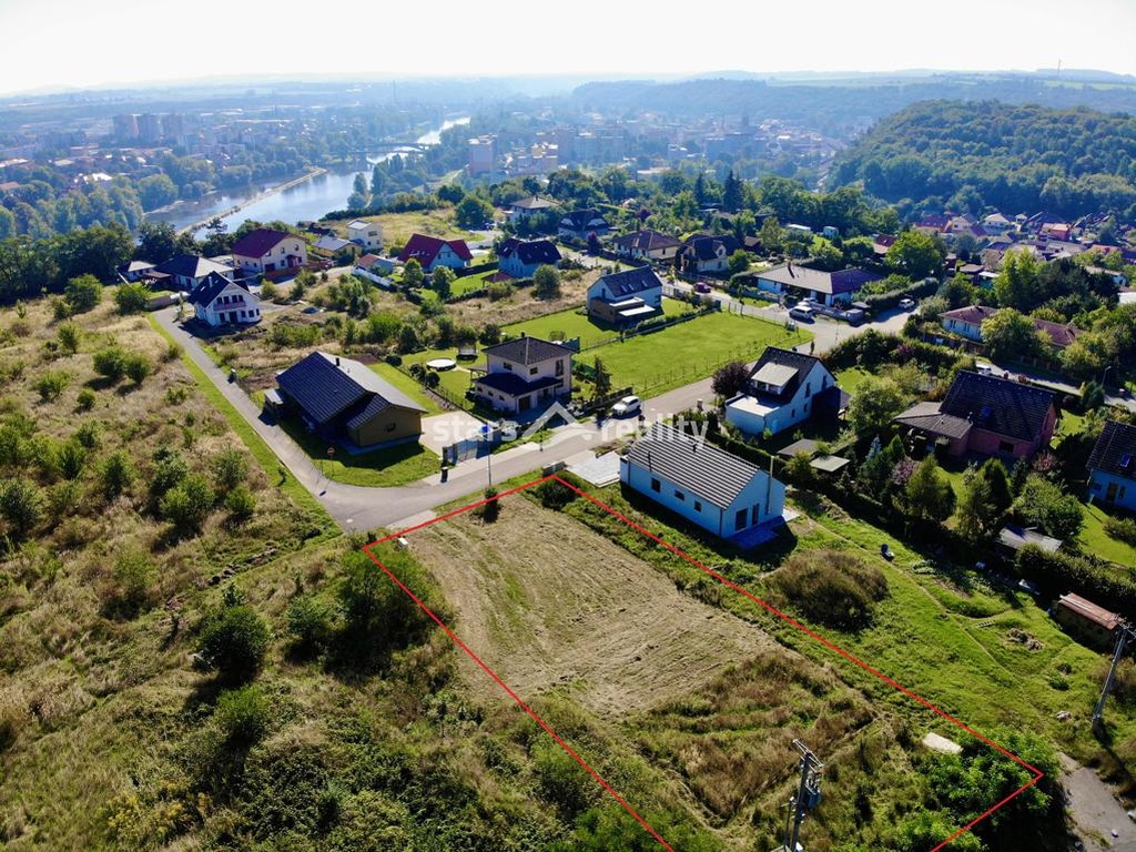 Prodej pozemku pro bydlení 1327 m2, Kralupy n.Vlt. - Lobeč