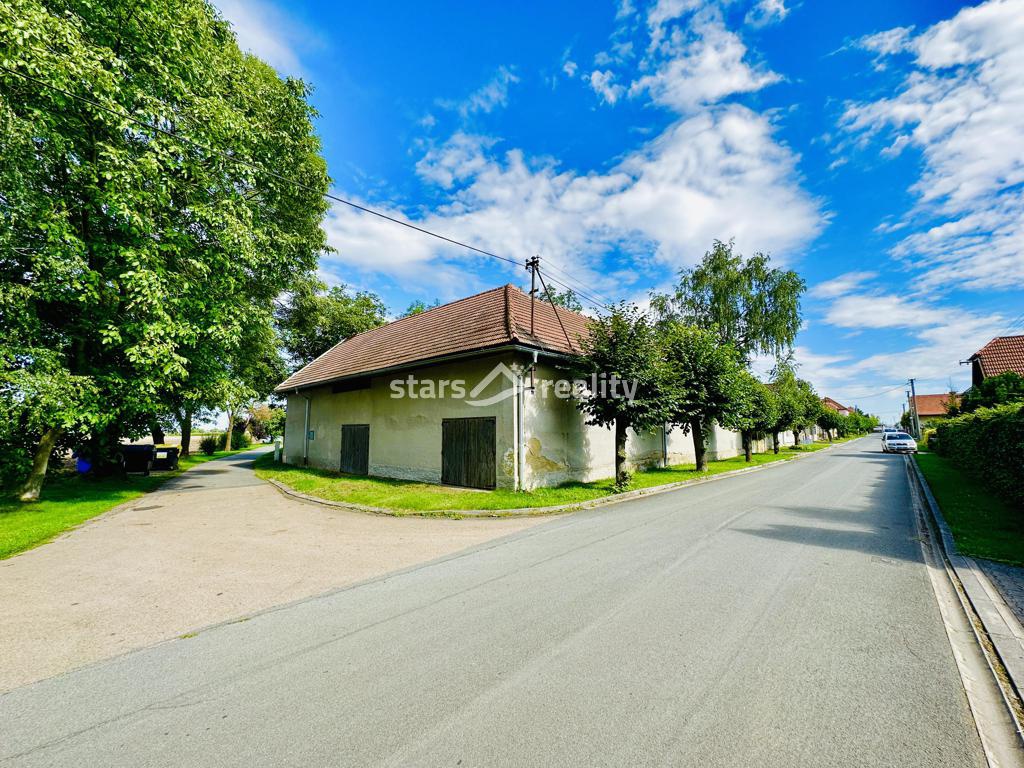 Prodej RD 3+1 se stodolou a pozemkem 1.164 m2, Spomyšl okr. Mělník